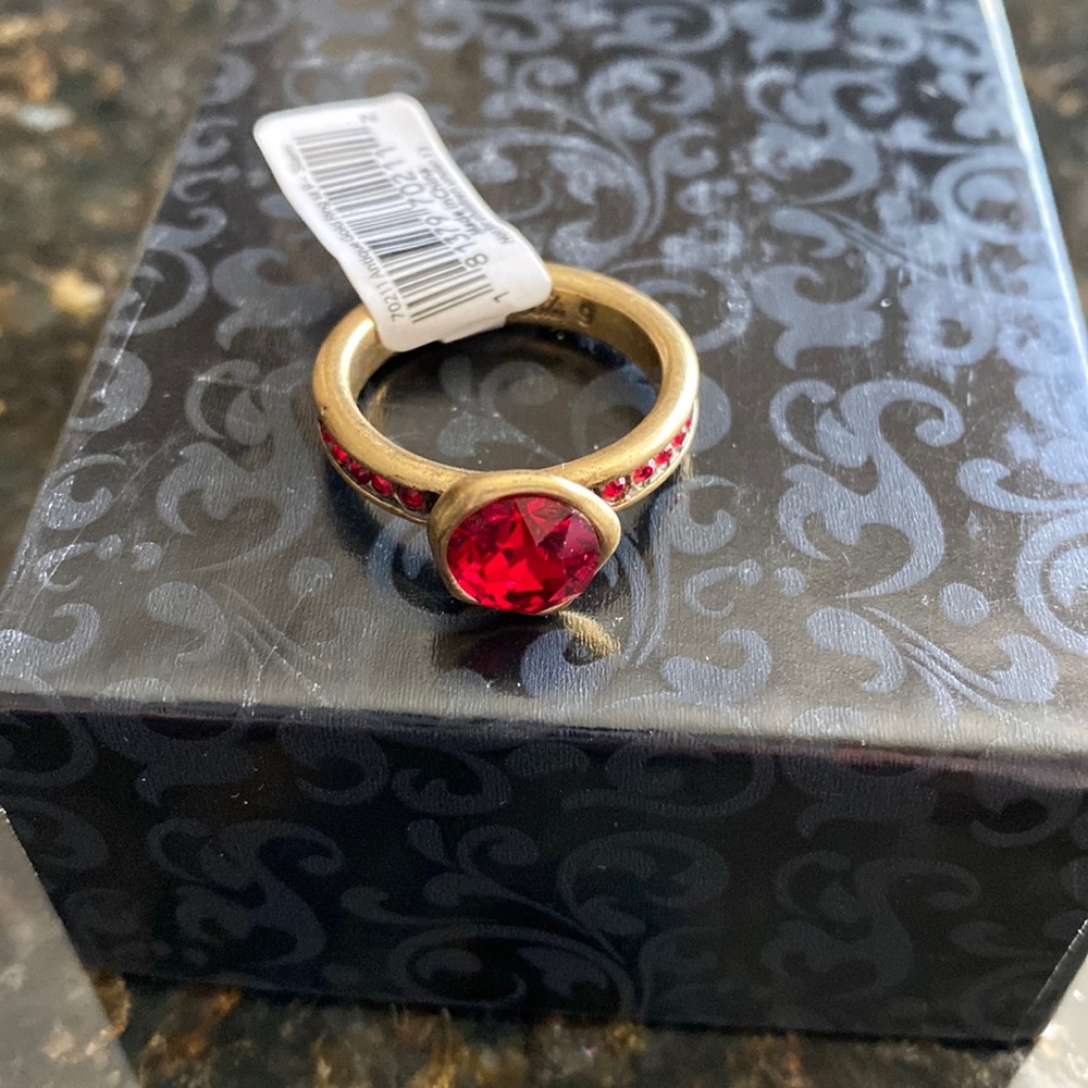 Amanda Blu Ring